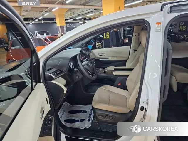 Toyota Sienna 4th Generation 2023 Белый из Кореи, фото 2