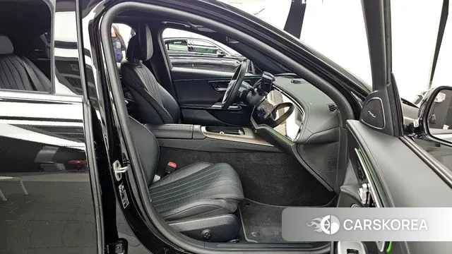 Mercedes-Benz E-Class W214 2024 Черный из Кореи, фото 2