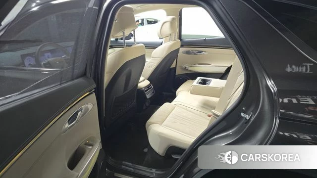 Genesis GV70 2024 Серый из Кореи, фото 2