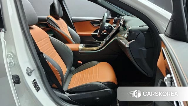 Mercedes-Benz C-Class W206 2023 Белый из Кореи, фото 2