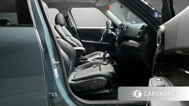 Mini Cooper Countryman 2023 Цвет галактики из Кореи, фото 2