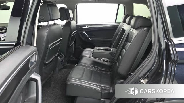 Volkswagen Tiguan Allspace 2020 Черный из Кореи, фото 2
