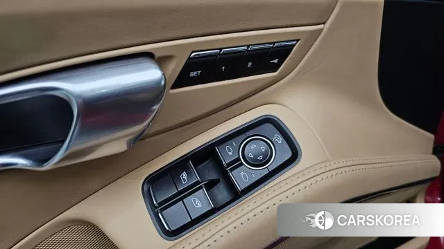 Porsche 718 Boxster 2019 Красный из Кореи, фото 2