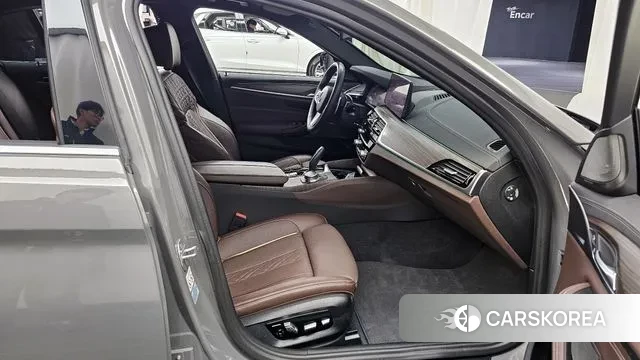 BMW 5 Series (G30) 2020 Серый из Кореи, фото 2