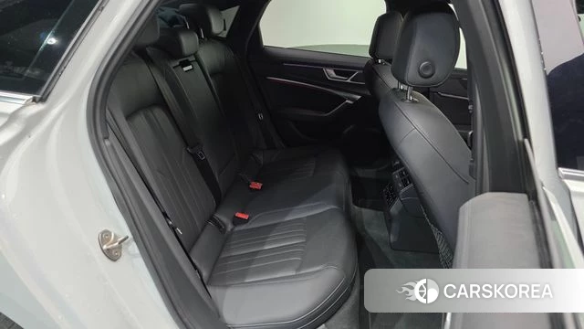 Audi A6 (C8) 2022 Белый из Кореи, фото 2