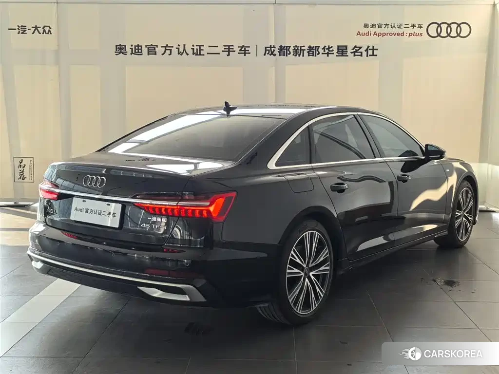 Audi A6L 2023 Черный из Китая, фото 2