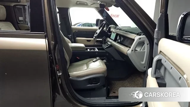 Land Rover Defender (L663) 2022 Коричневый из Кореи, фото 2