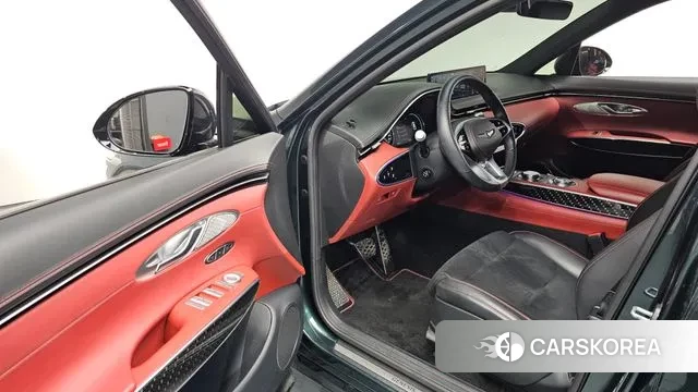 Genesis GV70 2022 Темно-зеленый из Кореи, фото 2