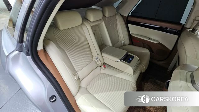 Hyundai Grandeur Hybrid (GN7) 2023 Серебряный из Кореи, фото 2