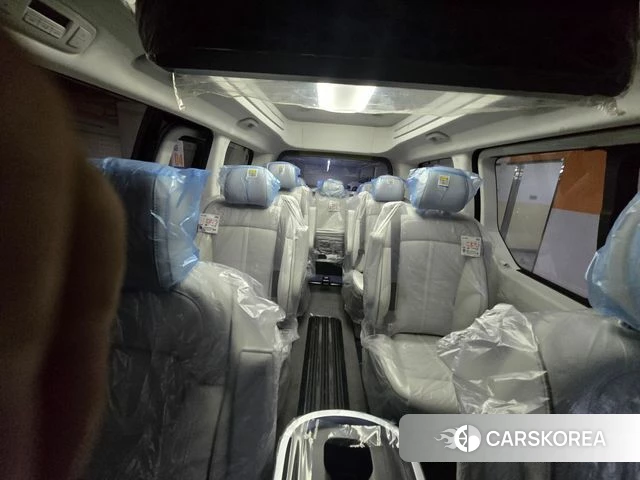 Hyundai Staria 2025 Черный из Кореи, фото 2