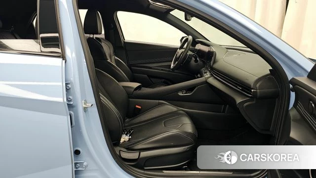 Hyundai The New Avante (CN7) 2023 Небесно-голубой из Кореи, фото 2