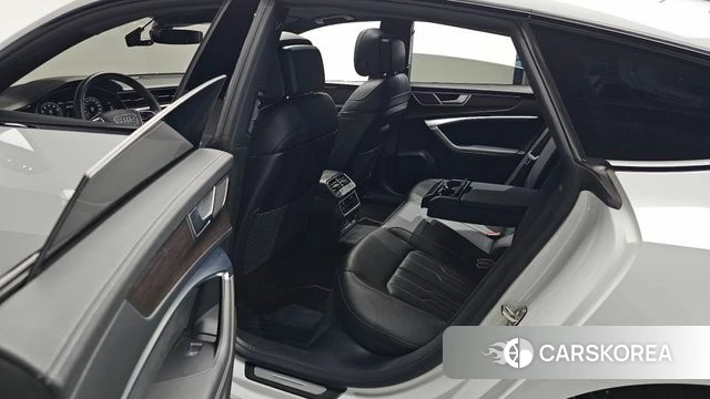 Audi A7 (4K) 2021 Белый из Кореи, фото 2