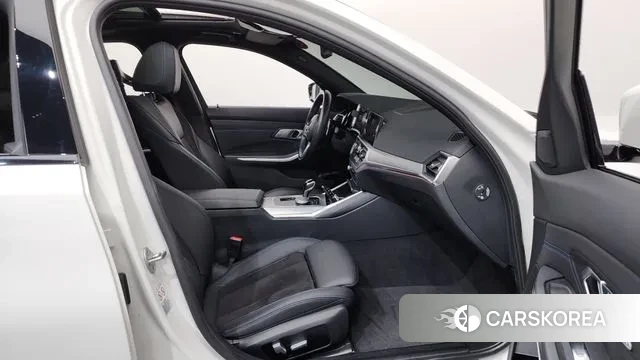 BMW 3 Series (G20) 2022 Белый из Кореи, фото 2