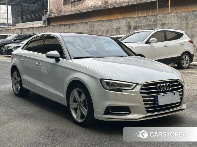 Audi A3 2018 Белый из Китая, фото 2