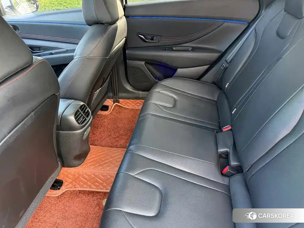 Hyundai Elantra 2023 Белый из Китая, фото 2