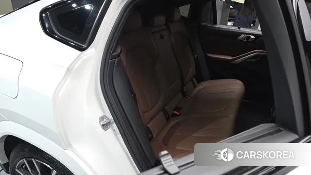 BMW X6 (G06) 2024 Белый из Кореи, фото 2