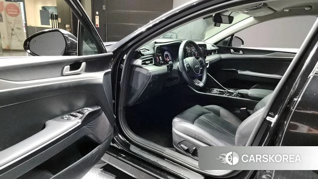 Kia K5 3rd generation 2023 Черный из Кореи, фото 2