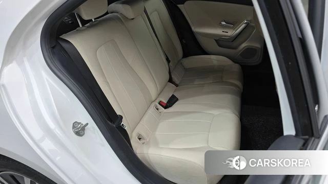 Mercedes-Benz A-Class W177 2021 Белый из Кореи, фото 2