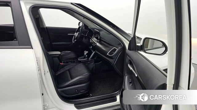 Kia Seltos 2022 Белый из Кореи, фото 2