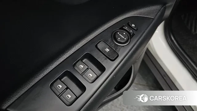 Kia Stonic 2018 Белый из Кореи, фото 2
