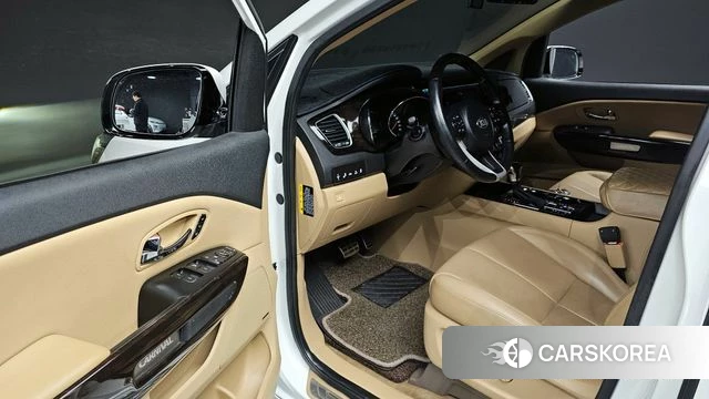 Kia The New Carnival 2018 Белый из Кореи, фото 2