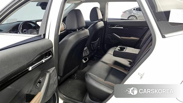 Kia Seltos 2022 Белый из Кореи, фото 2