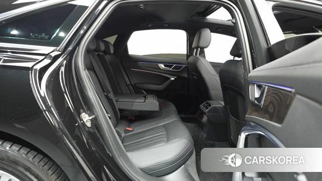Audi A6 (C8) 2020 Черный из Кореи, фото 2