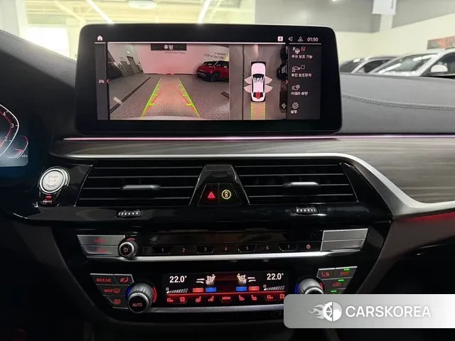 BMW 5 Series (G30) 2020 Белый из Кореи, фото 2