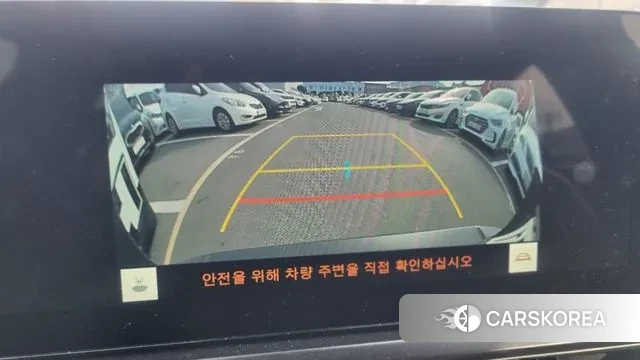 Lexus UX250h 2023 Черный из Кореи, фото 2