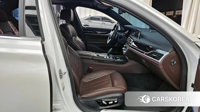 BMW 7 Series (G11) 2022 Белый из Кореи, фото 2