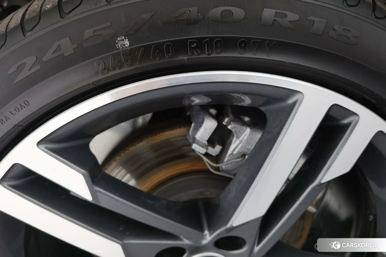 Audi A4L 2021 Темно-серый из Китая, фото 2