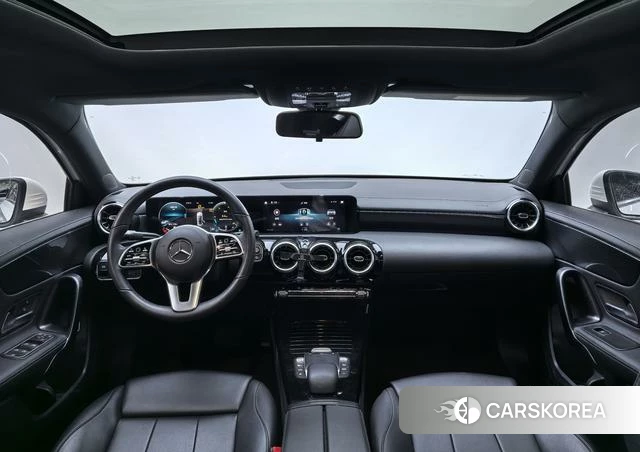 Mercedes-Benz Class A 2021 Белый из Китая, фото 2