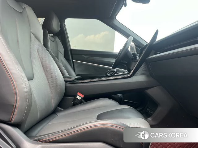 Geely Automobile Boyue 2023 Темно-серый из Китая, фото 2