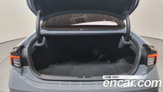 Hyundai Sonata D Edge Hybrid (DN8) 2023 Светло-серебряный цвет из Кореи, фото 2