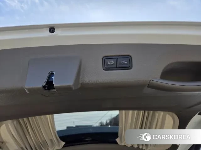 Kia Carnival 4th generation 2023 Белый из Кореи, фото 2