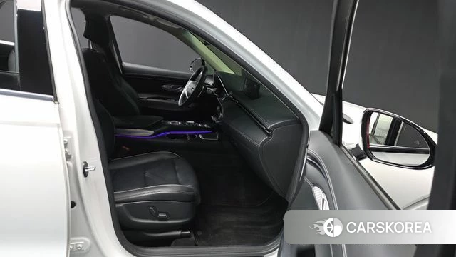 Genesis GV70 2022 Белый из Кореи, фото 2