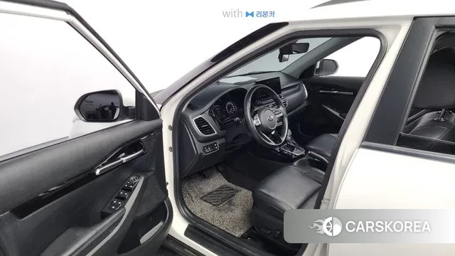 Kia Seltos 2020 Белый из Кореи, фото 2