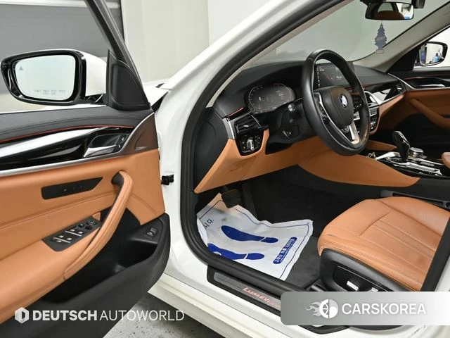 BMW 5 Series (G30) 2020 Белый из Кореи, фото 2