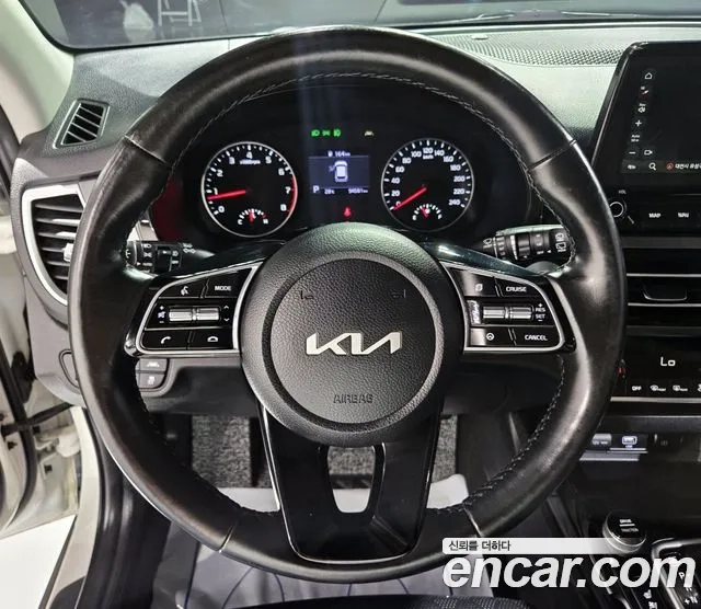 Kia Seltos 2021 Белый из Кореи, фото 2