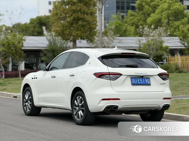 Maserati Levante 2022 Белый из Китая, фото 2