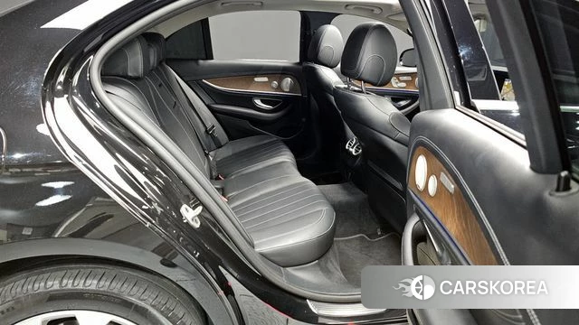 Mercedes-Benz E-Class W213 2020 Черный из Кореи, фото 2