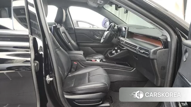 Lincoln Corsair 2021 Черный из Кореи, фото 2