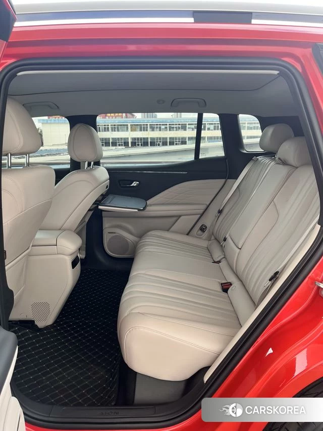 Aian AION V 2024 Красный из Китая, фото 2