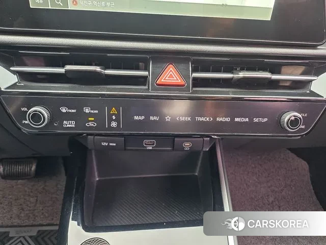 Kia Di Ol Nu Niro 2022 Белый из Кореи, фото 2