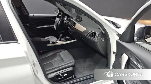 BMW 1 Series (F20) 2018 Белый из Кореи, фото 2