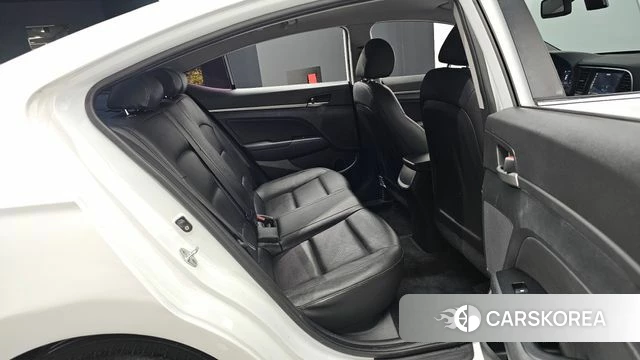 Hyundai Avante AD 2018 Белый из Кореи, фото 2