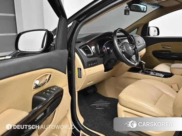 Kia The New Carnival 2019 Черный из Кореи, фото 2