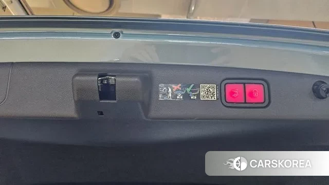 Mercedes-Benz E-Class W214 2024 Светло-серебряный цвет из Кореи, фото 2