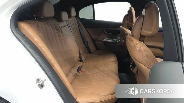 Mercedes-Benz E-Class W214 2026 Белый из Кореи, фото 2