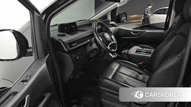 Hyundai Staria 2024 Черный из Кореи, фото 2